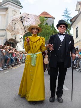 Izjemen obisk zaznamoval 50. Dneve narodnih noš in oblačilne dediščine v Kamniku (Blaž T. Muc)  (82)